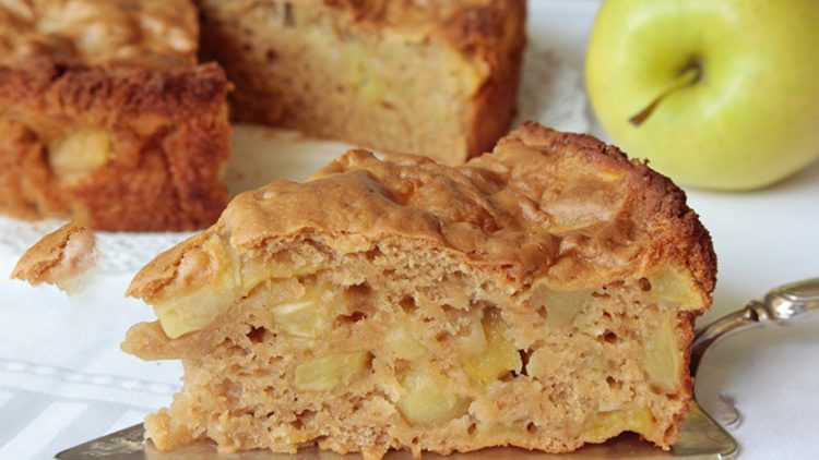 gâteau moelleux aux pommes sans œufs sans beurre