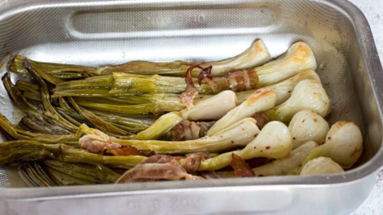 Oignons verts caramélisés au four