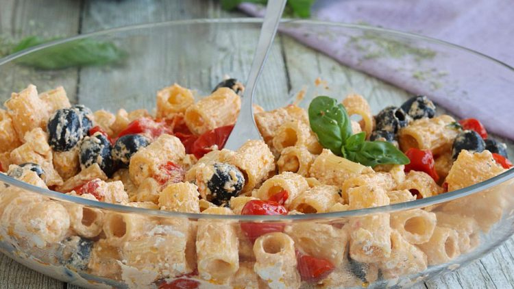 pâtes à la feta et aux tomates