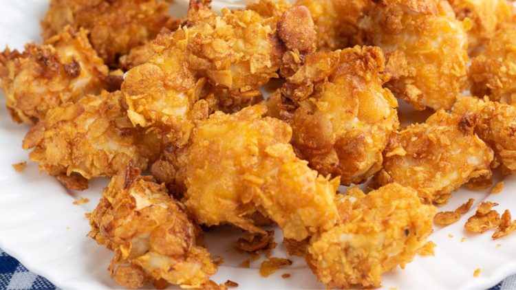 poulet pané aux corn flakes à la friteuse à air