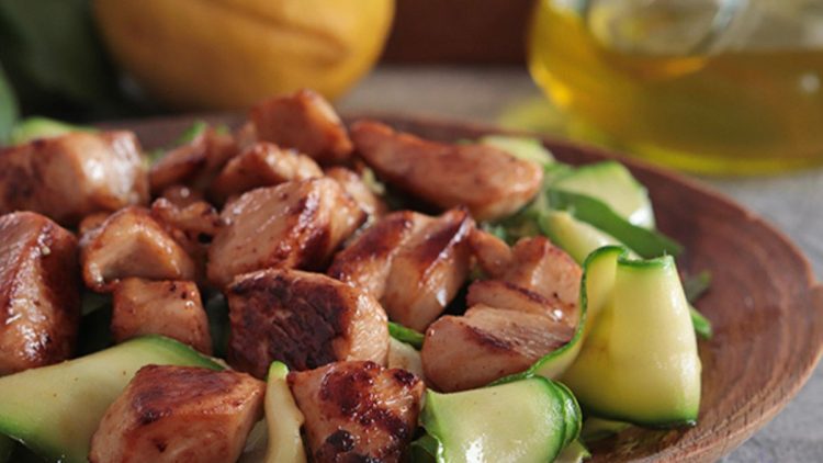 salade de poulet et de courgettes