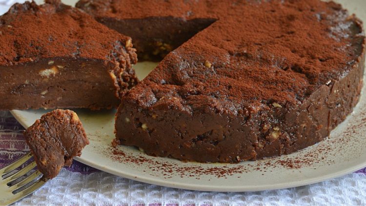 gâteau sans cuisson au chocolat et aux noisettes