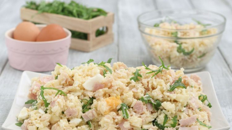 salade de riz au jambon et aux œufs