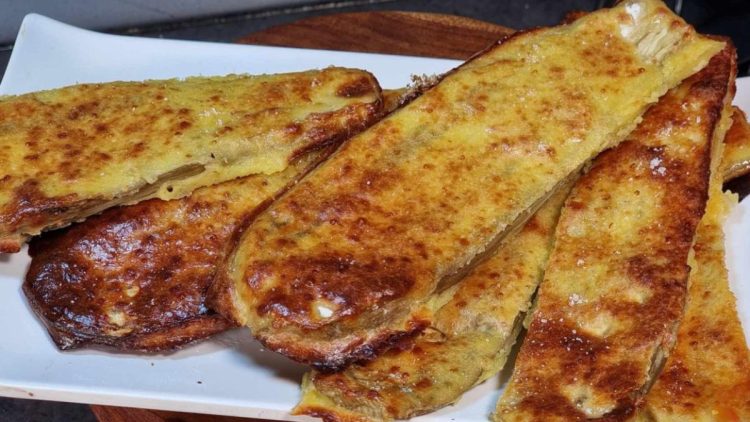 beignets d’aubergines dans la friteuse à air