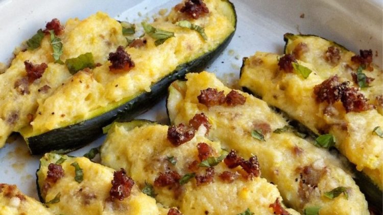 courgettes farcies aux pommes de terre et saucisse