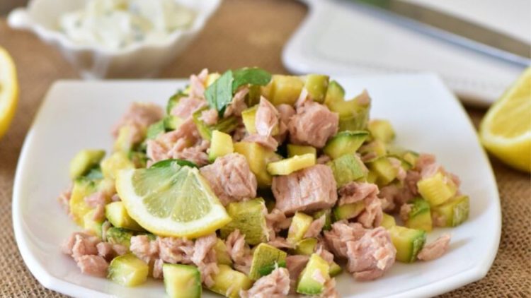 salade de courgettes à l'huile thon et basilic