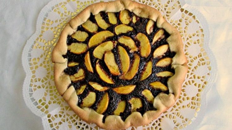 tarte aux pêches et de chocolat