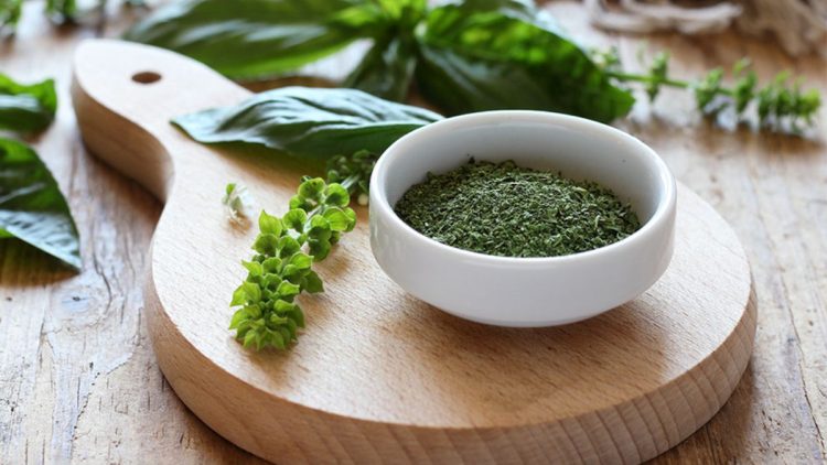 basilic en poudre
