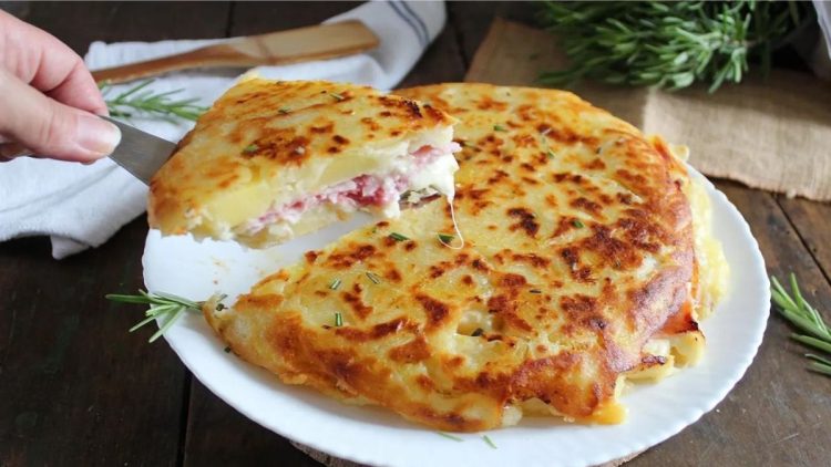 gâteau de pommes de terre à la poêle jambon et fromage