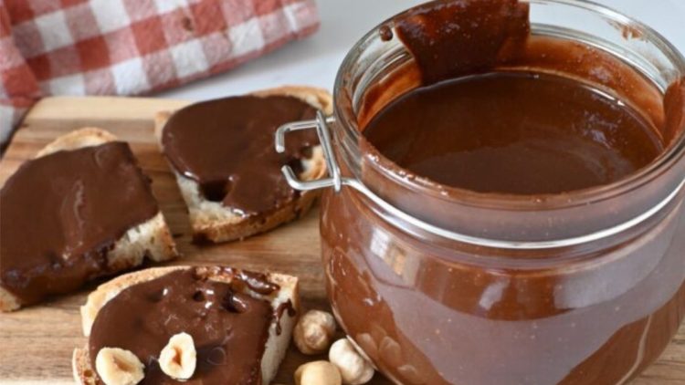 pâte à tartiner aux noisettes maison