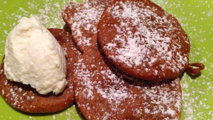 beignets à la farine de châtaigne et à la ricotta