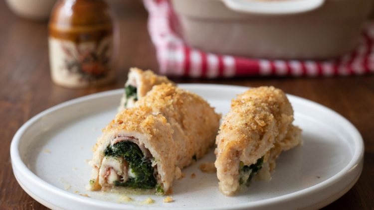 rouleaux de poulet aux épinards au four 