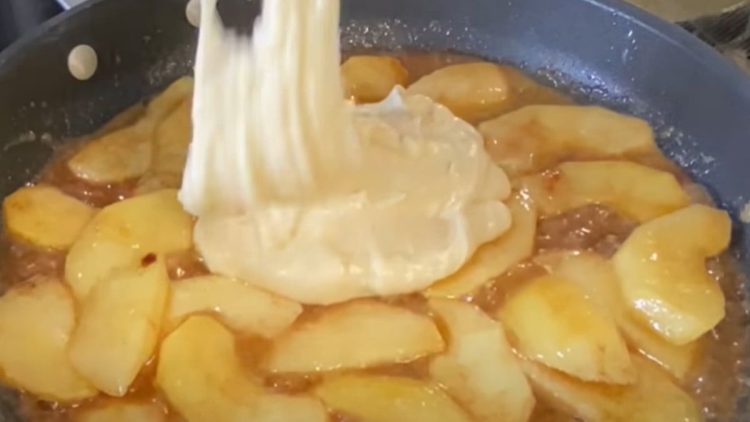 gâteau à la poêle aux pommes facile 