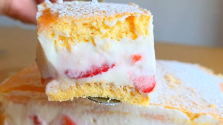 gâteau aux fraises à la crème