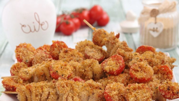 brochettes de poulet et tomates cerises 