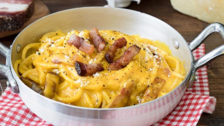 Carbonara recette traditionnelle italienne