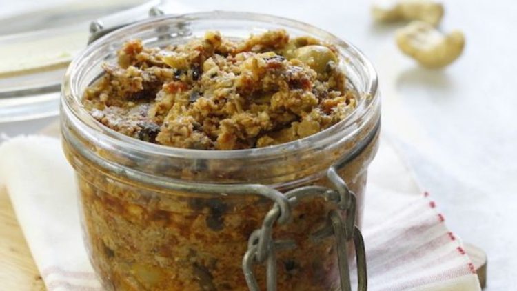 pesto aux artichauts et tomates séchées