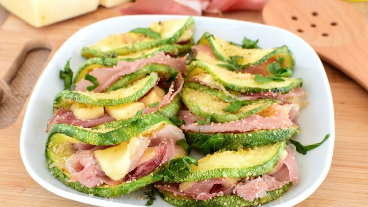rondelles de courgettes farcies à la mozzarella et speck