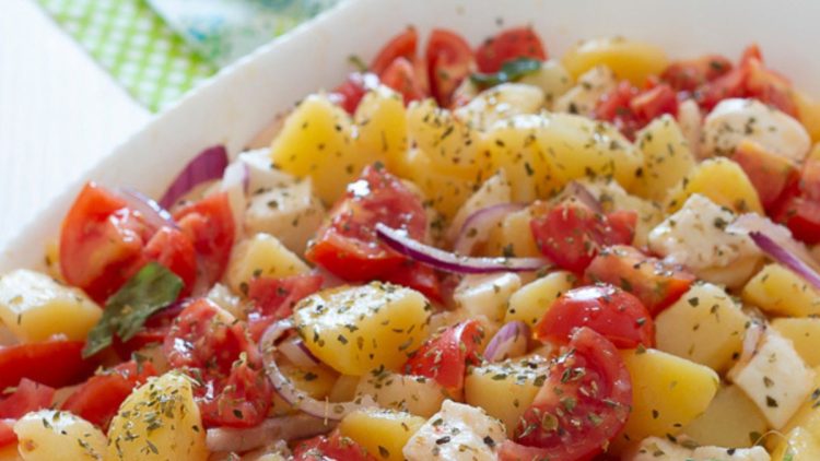 salade de pommes de terre, tomates et mozzarella