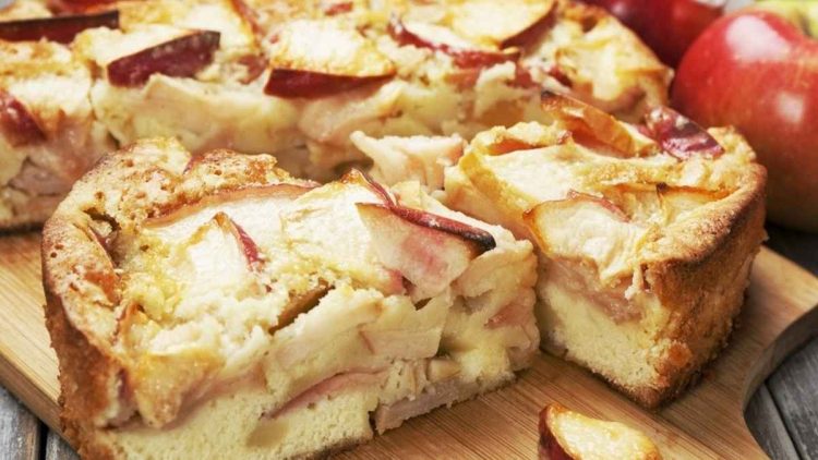 Gâteau vegan aux pommes et bananes