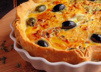 Quiche aux Quatre Fromages : Une Recette Facile et Savoureuse