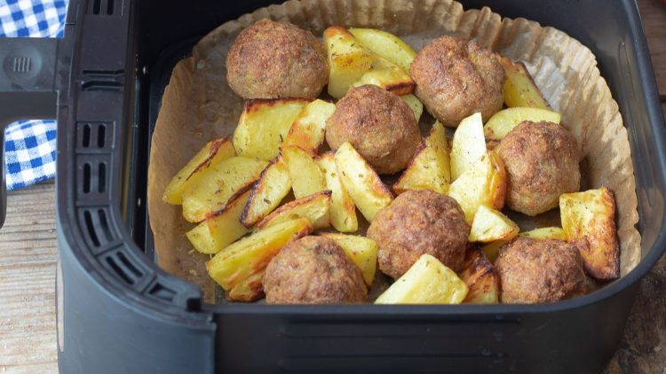 boulettes de viande et pommes de terre au Airfryer