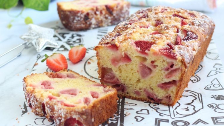 cake au yaourt et aux fraises