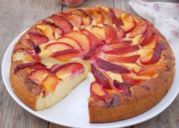gâteau à la ricotta et aux pêches