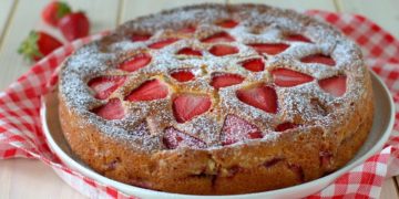 gâteau au yaourt et à la fraise
