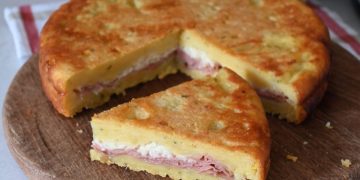 gâteau de pommes de terre farci au jambon