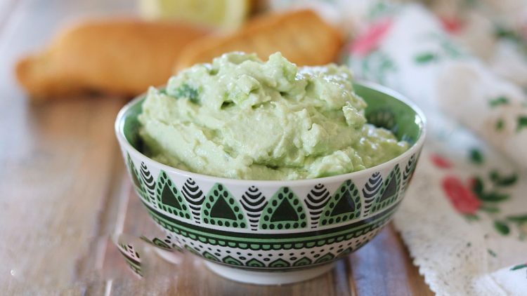 mousse d’avocat au fromage frais