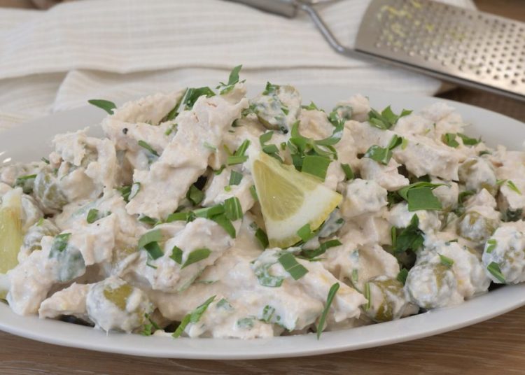 salade de poulet à la sauce au yaourt