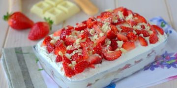 tiramisu aux fraises et au chocolat blanc