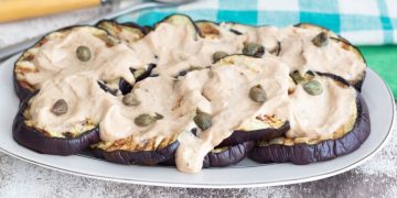 aubergines grillées à la sauce tonnata