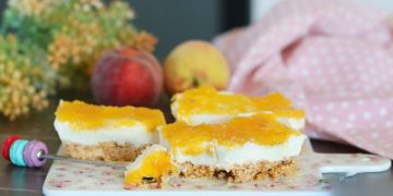carrés cheesecake aux pêches