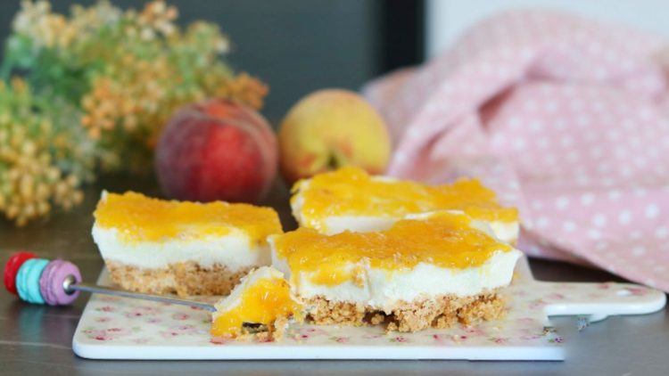 carrés cheesecake aux pêches