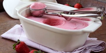 glace à la fraise sans sorbetière