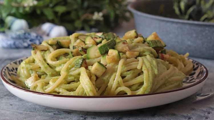 pâtes aux courgettes et aux anchois