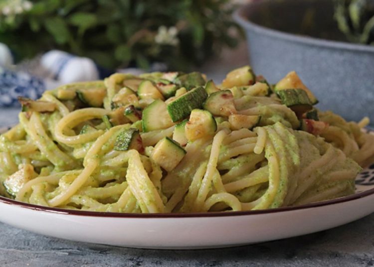 pâtes aux courgettes et aux anchois