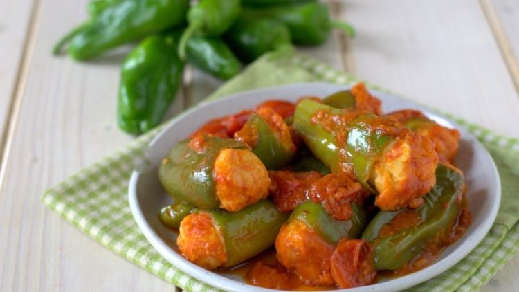 piments verts farcis à la napolitaine