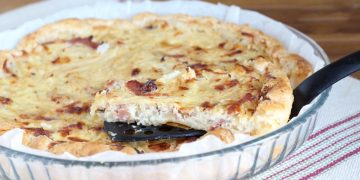 quiche aux oignons et au bacon