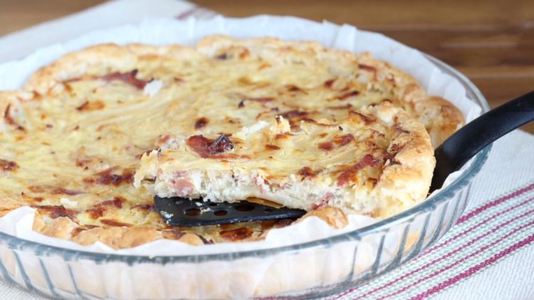 quiche aux oignons et au bacon