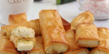roulades de pâte filo garnies de courgettes et feta 